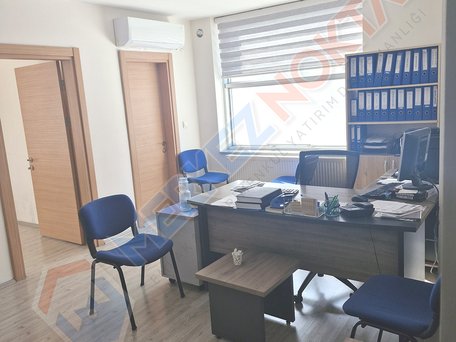 Ankara-İzmir Yolu Üzeri Eva Plazada Satılık Ofis